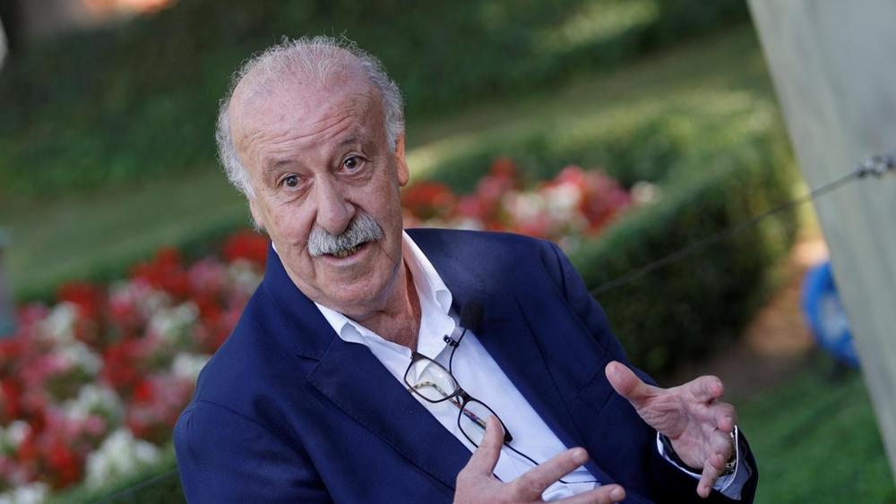 ديل بوسكي: "من الصعب تحديد من سيكون الأفضل في الكلاسيكو"