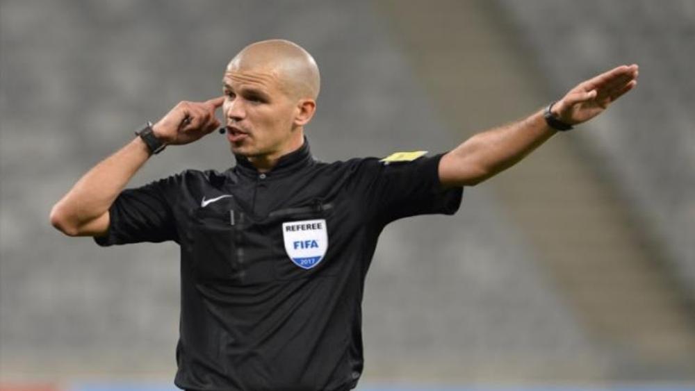 مدير الكرة بالأهلي: "حكم المباراة أعطى درسًا لكل الحكام في لقطة الهدف الأول"