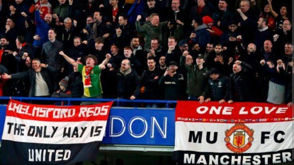 حالة ذهول بين المشجعين في إنجلترا بسبب خطط عودة الجماهير