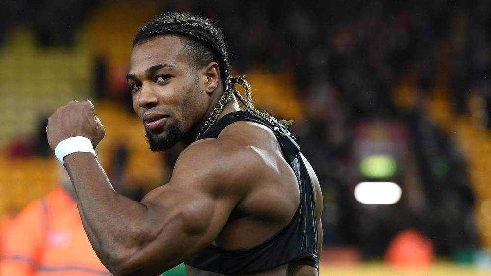 مانشستر يونايتد يُحضر عرضًا لضم أداما تراوري من ولفرهامبتون