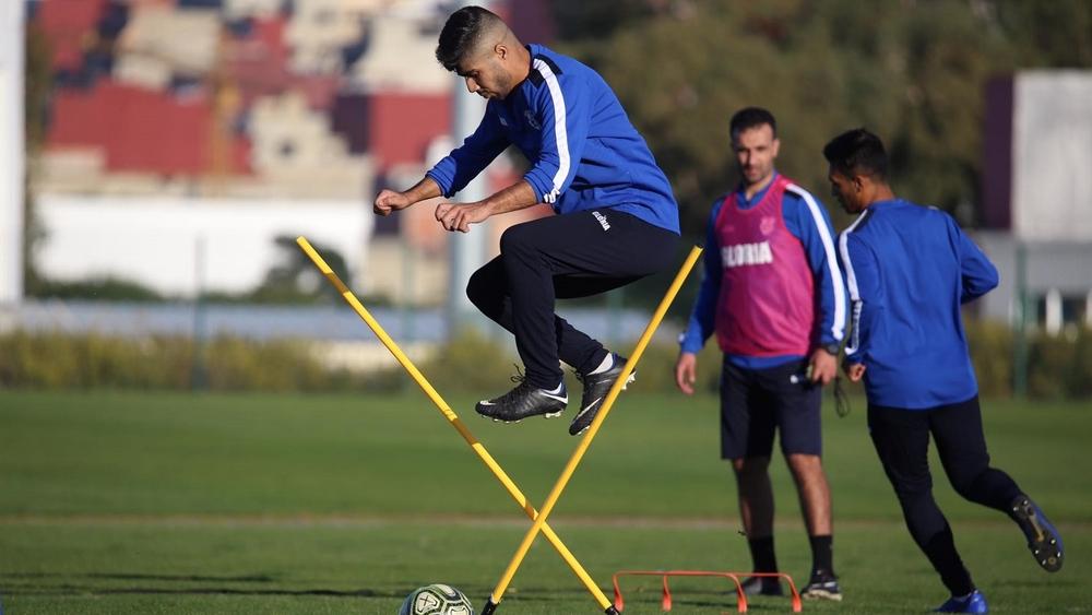 رفيق عبد الصمد يقود تداريب اتحاد طنجة بدلا من بيدرو بنعلي