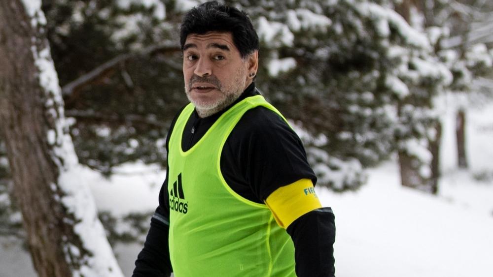 مارادونا: "لولا إدمان المُخدرات لطالت مسيرتي أكثر في الملاعب"