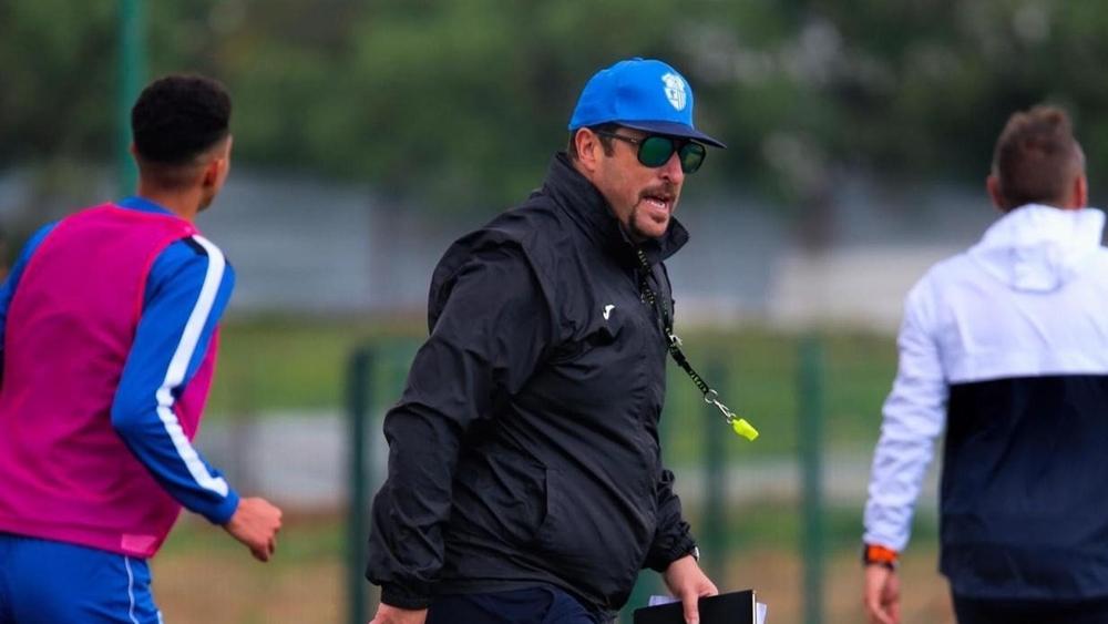 خاص/ ا.طنجة يوقف المدرب بيدرو بنعلي ويعرضه على اللجنة التأديبية والأخير يستعين بمفوض قضائي