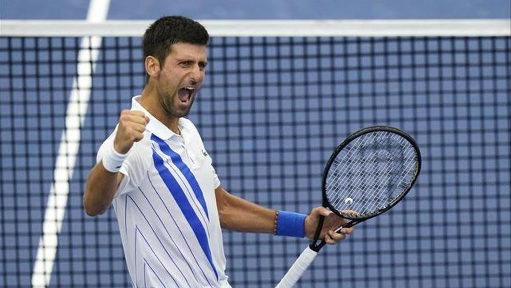 دجوكوفيتش ينهي عام 2020 في المركز الأول ليعادل رقم سامبراس