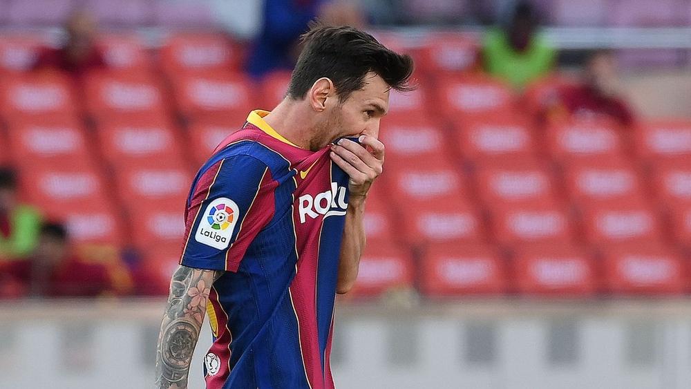 كومان يحدث "مفاجأة" على تشكيلة برشلونة.. ميسي احتياطي أمام ريال بيتيس!