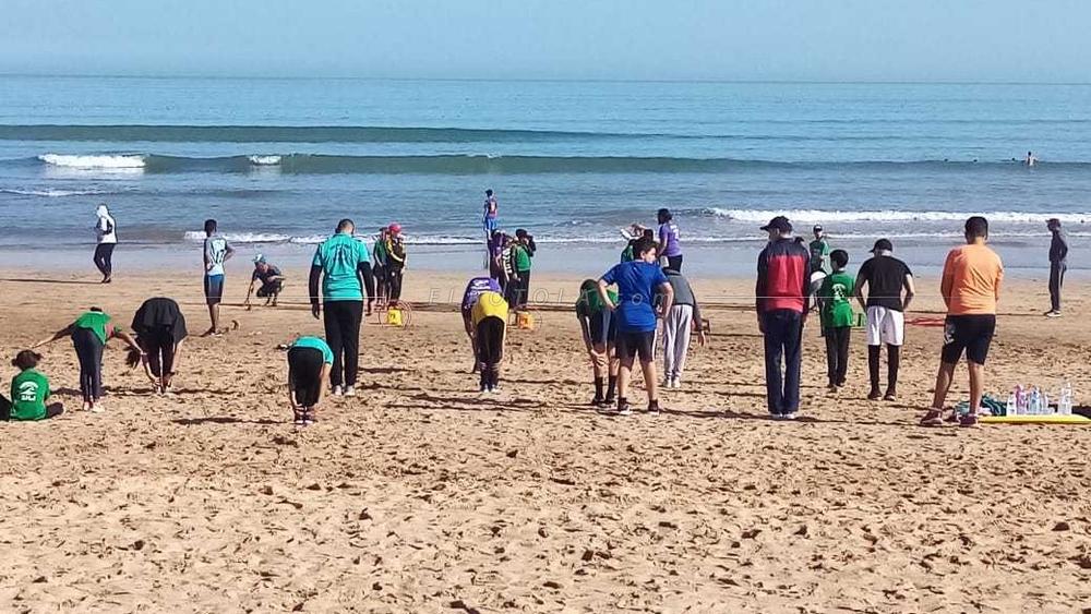 الدفاع الحسني الجديدي للسباحة يجري حصة تدريبية في الهواء الطلق تخليدا لذكرى المسيرة الخضراء