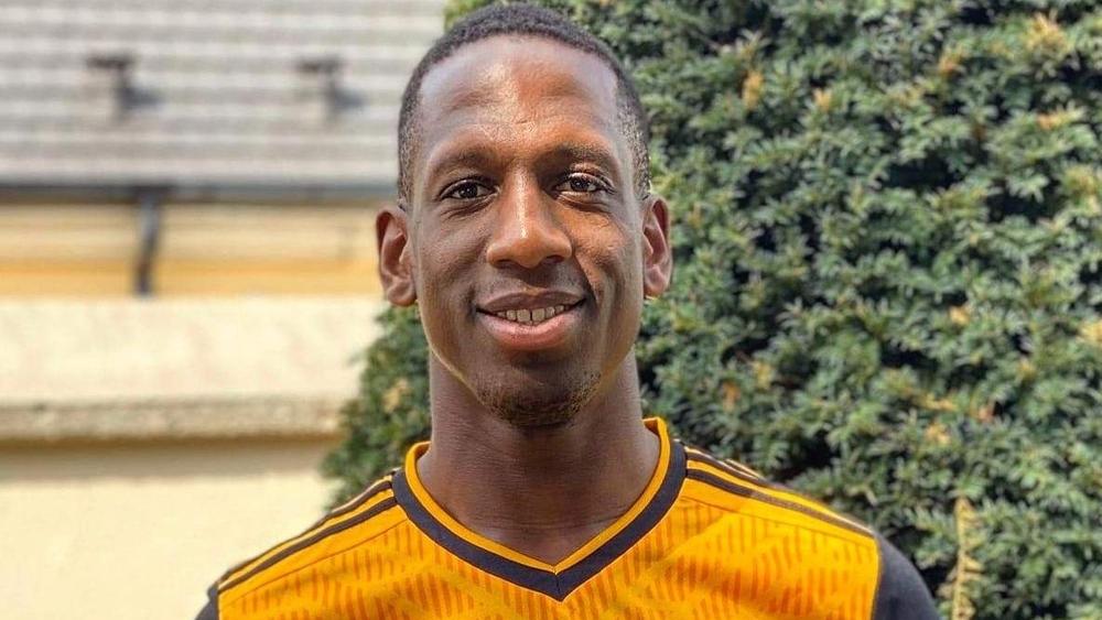 مدافع وولفرهامبتون يختار اللعب لمنتخب كوت ديفوار