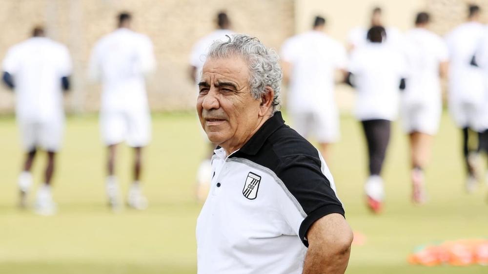 بعد تلقيه عروضًا من "البطولة الاحترافية".. البنزرتي يغيب عن تدريبات النادي الصفاقسي لليوم الثاني تواليًا