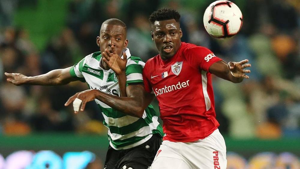 النادي الصفاقسي التونسي يتعاقد مع الغابوني ماليك إيفونا لموسمين