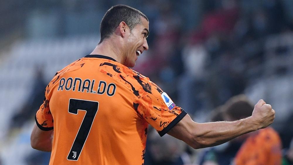 المعد البدني السابق لليونايتد: "كريستيانو قادر على اللعب لغاية الـ 41 من عمره.. إنه مهووس بكونه الأفضل على الإطلاق"