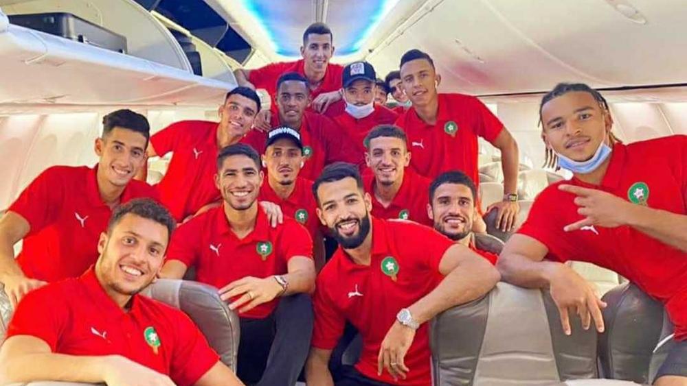 المنتخب الوطني يشد الرحال إلى مدينة دوالا الكاميرونية تأهبا لمواجهة أفريقيا الوسطى