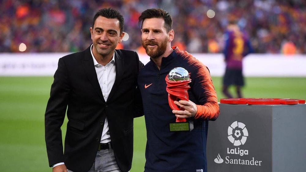 مرشح رئاسي لبرشلونة يستغل "تشافي" من أجل إقناع ميسي بالبقاء