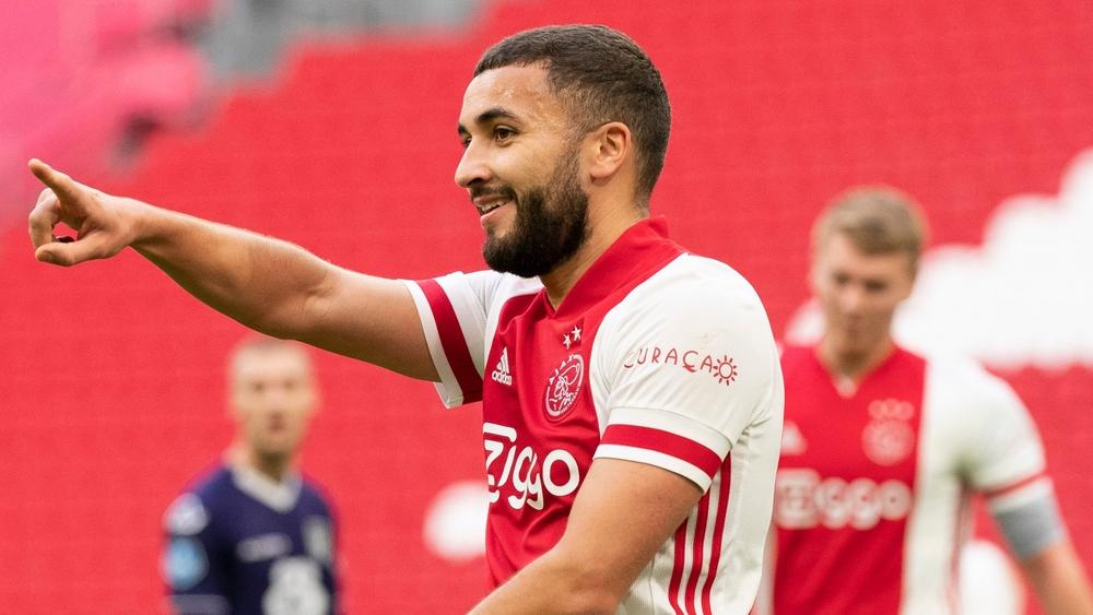 زكريا لبيض يُسجل ثنائية ويصنع هدفًا في انتصار أياكس بخماسية على هيراكلس