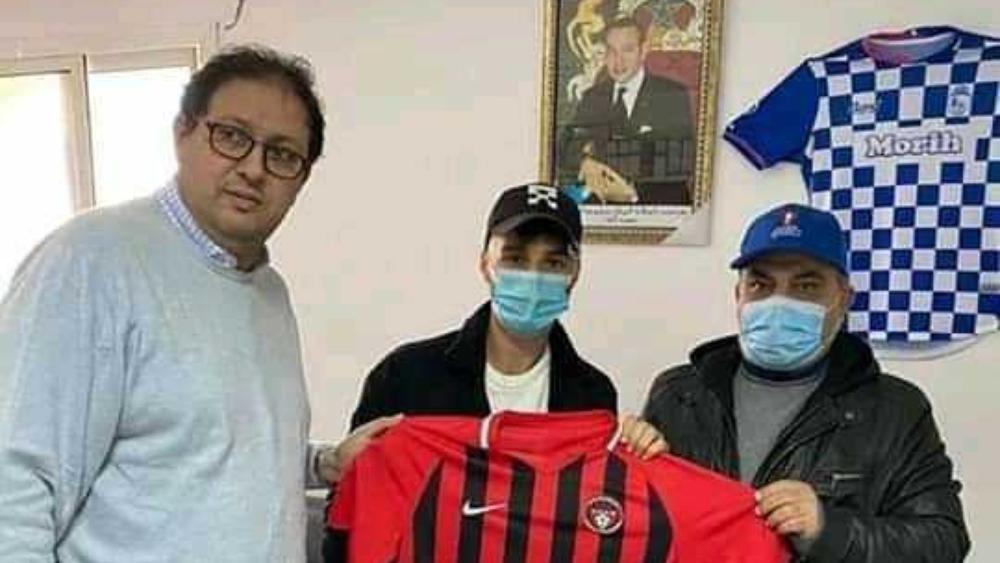 بوهرة كان قريبًا من التوقيع للوداد قبل أن تخطفه المحمدية.. هل يتعمد أيت منا إفشال صفقات الفريق الأحمر؟