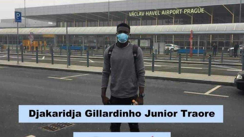 مهاجم إيفواري في طريقه إلى أكادير للتوقيع في كشوفات الحسنية