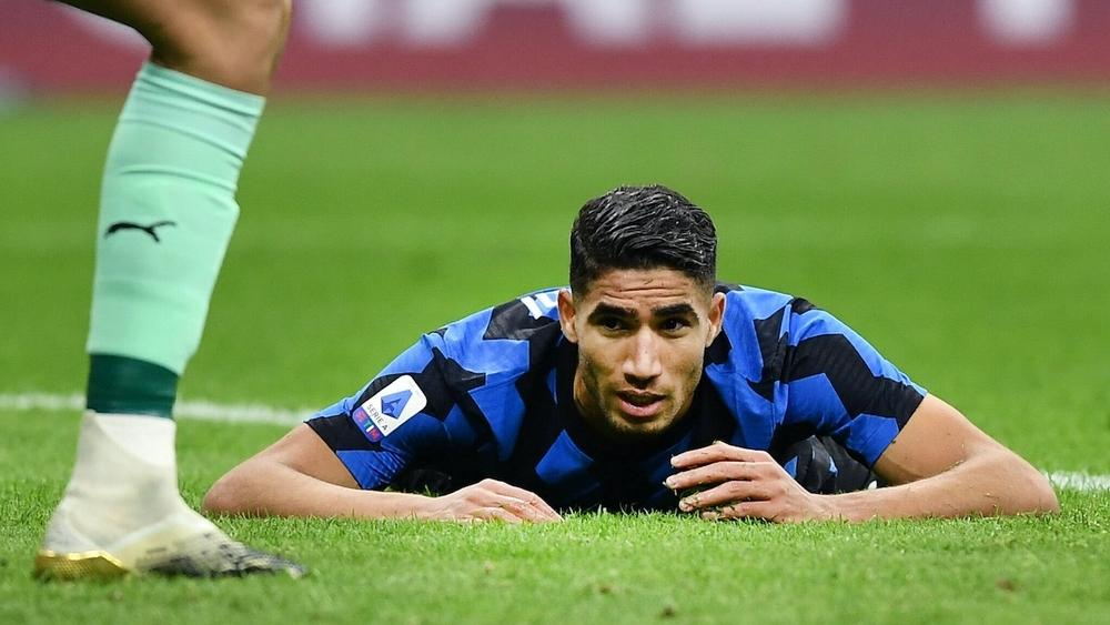 أشرف حكيمي "احتياطي" في مباراة اليوم أمام ساسولو