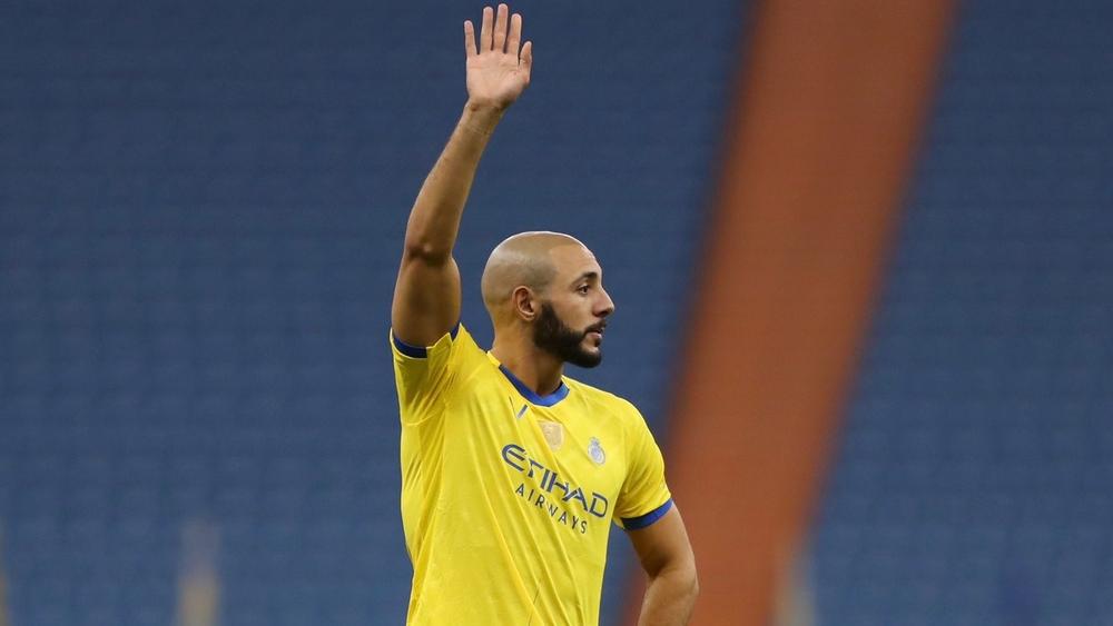 الاتحاد السعودي يغرم أمرابط 5 ملايين سنتيم لعدم ارتداء الكمامة وغيابه عن المقابلة الإعلامية