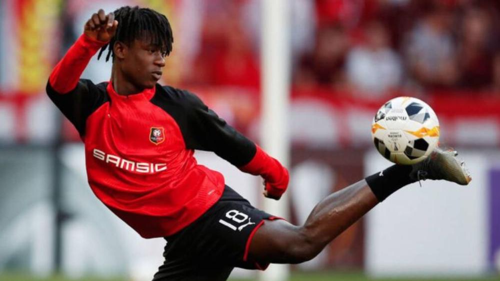 كامافينجا يوقع مع وكيل أعمال جديد في إشارة لقرب انتقاله إلى ريال مدريد