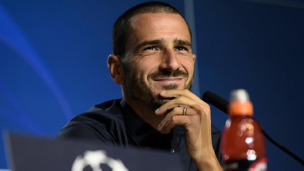 بونوتشي: "كل أنظار العالم ستتركز غدًا على الكائنين الفضائيين رونالدو وميسي"