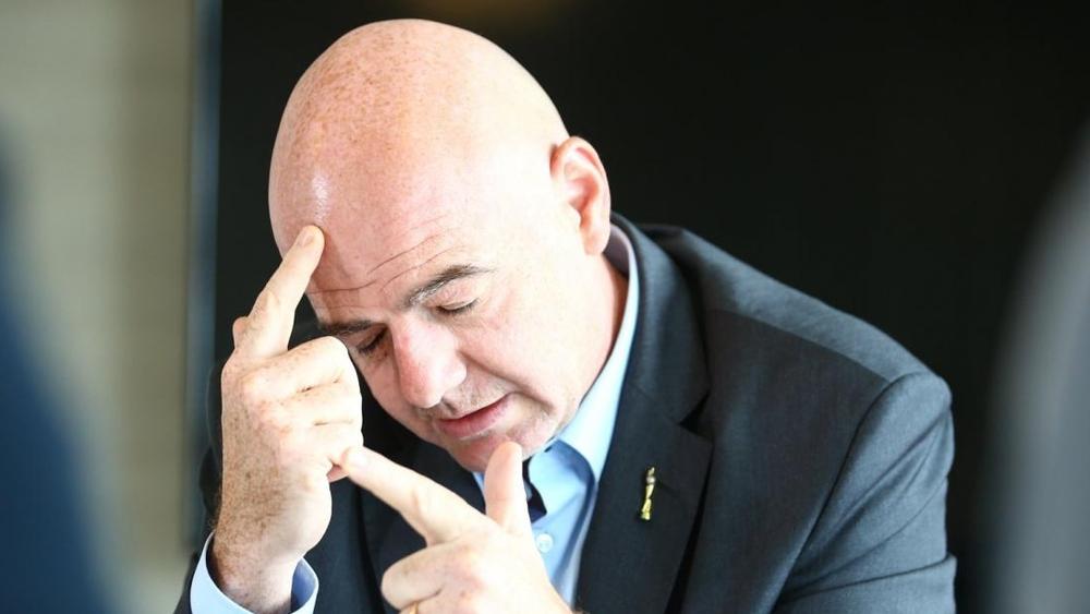 الادعاء السويسري يطلب فتح تحقيق مع رئيس الفيفا إنفانتينو