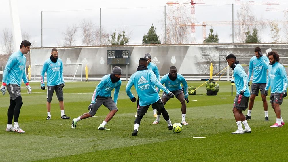 ريال مدريد يستعيد فالفيردي وكارفاخال قبل لقاء الديربي