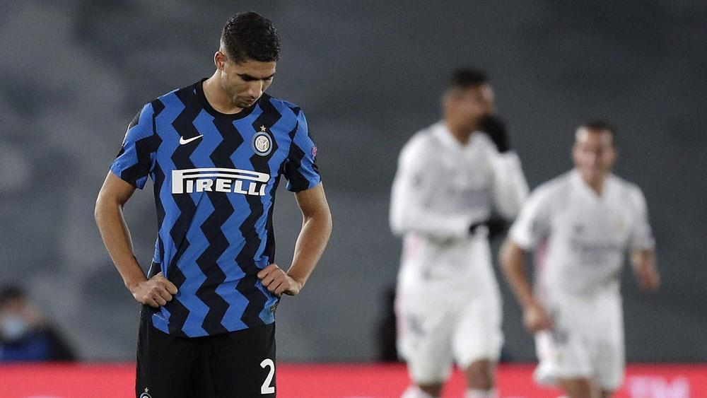 كاسانو مهاجما كونتي: "إنه 'يذبح' اللاعبين.. حكيمي عليه أن يلعب حرا في الملعب"