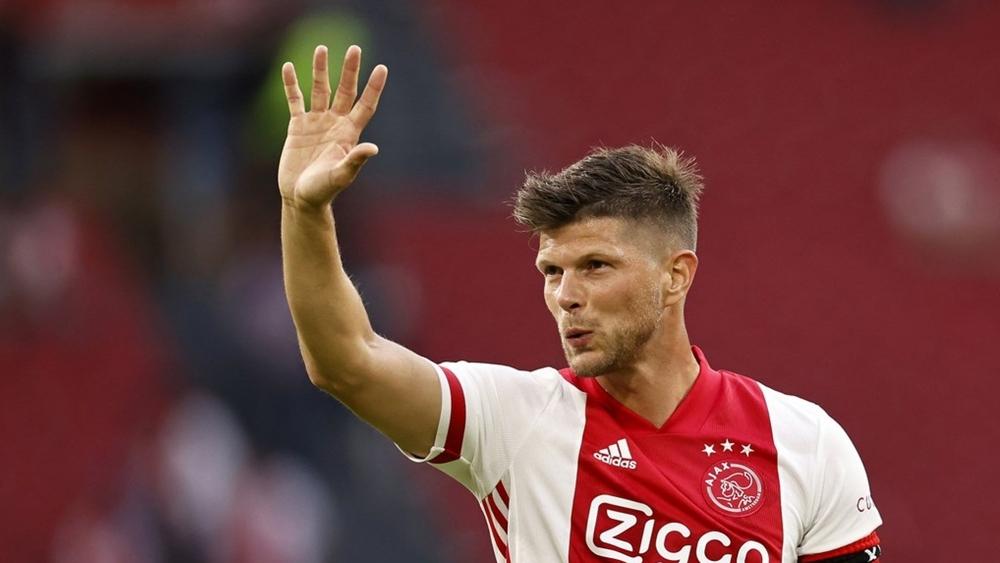 هونتيلار يقرر اعتزال كرة القدم بنهاية الموسم الحالي