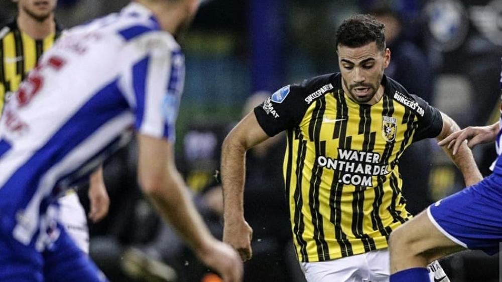 أسامة طنان يحصل على "التنقيط الأعلى" حسب مؤشر "سوفاسكور" في مواجهة فيتيسه أرنهيم وهيرينفين