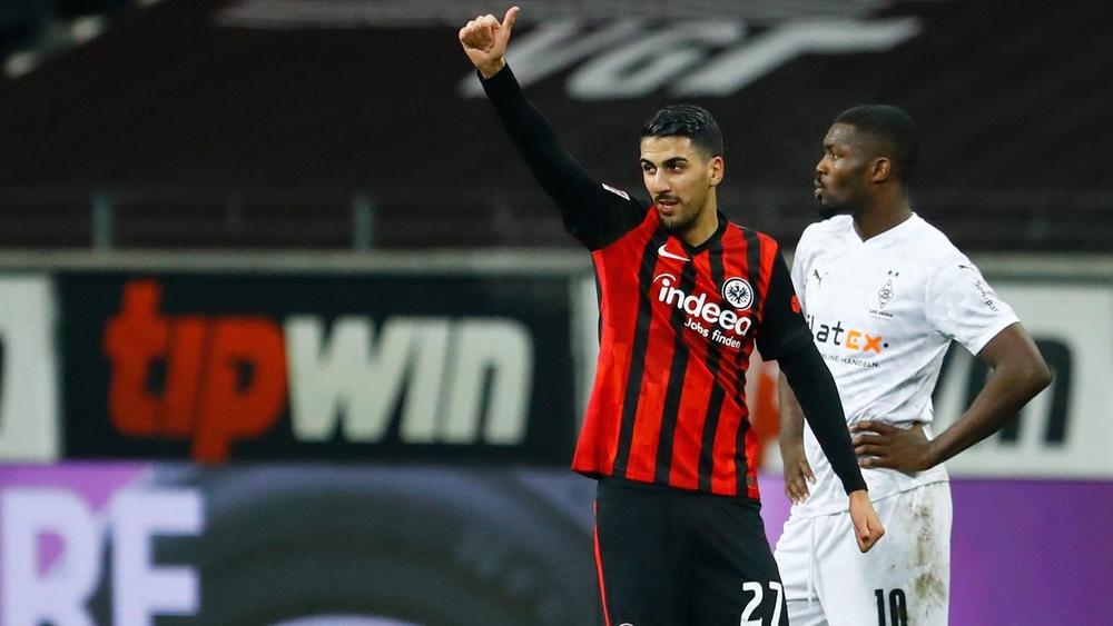 راوغ لاعبيْن وهزم الحارس.. برقوق يوقع هدفا "عالميا" ويساهم في تقدم فرانكفوت بثلاثية على مونشنجلادباخ