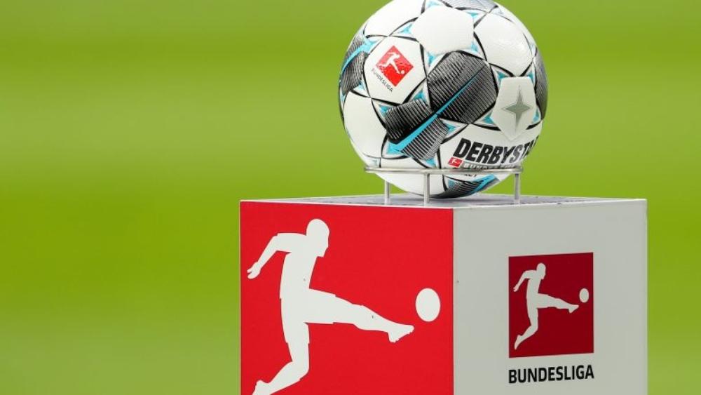 وزير الصحة الألماني يؤكد استمرار الـ"بوندسليغا" رغم تطبيق معايير الإغلاق بسبب "كورونا"