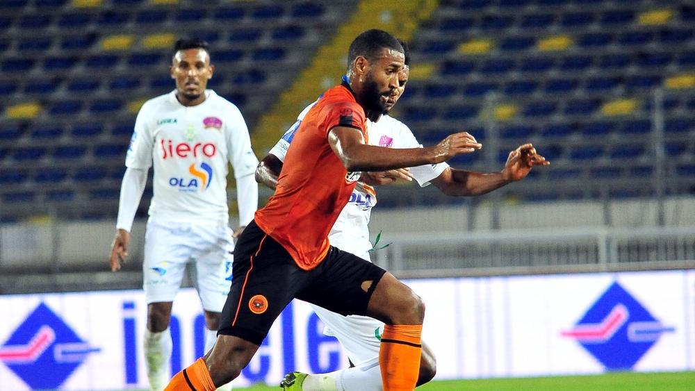 في "قمة" الجولة الرابعة.. نهضة بركان يستقبل الرجاء الرياضي