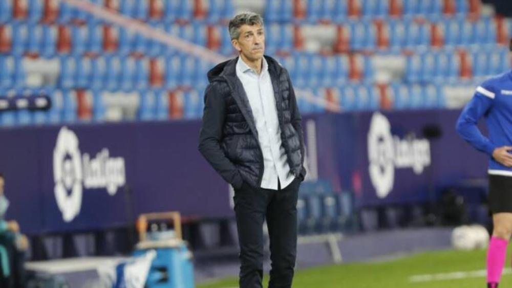 مدرب ريال سوسييداد: "أطلب من الجماهير أن تحافظ على ثقتها بنا"