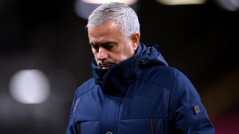 مورينيو يرفض لوّم الإيفواري "أورييه" على خسارة توتنهام ضد ليستر سيتي