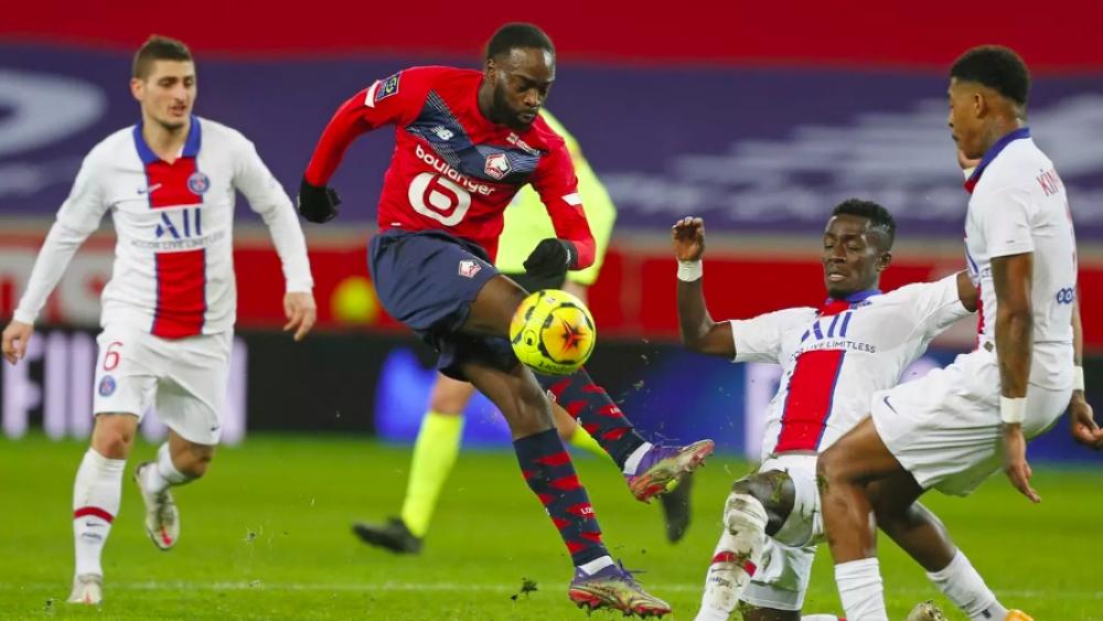 ليل يحافظ على صدارة الدوري الفرنسي بإجبار باريس سان جيرمان على التعادل