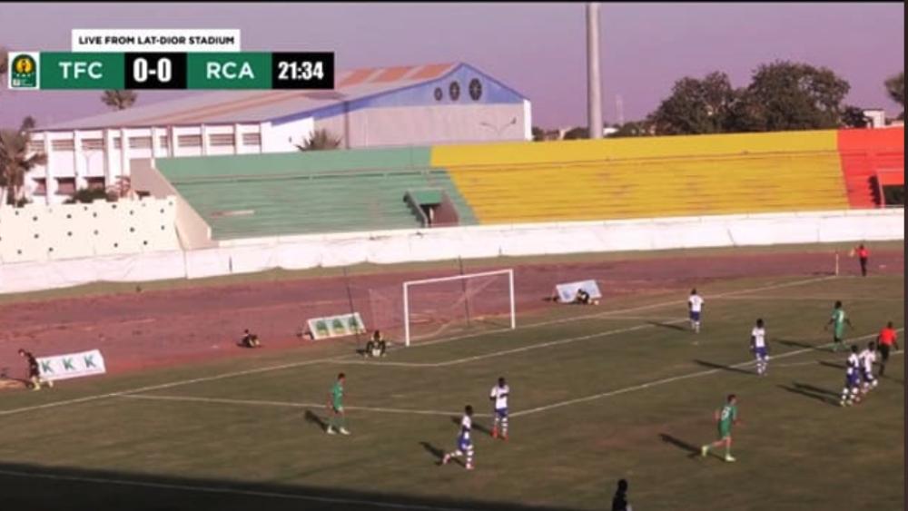 التعادل السلبي يحسم الفصل الأول من مواجهة الرجاء الرياضي ومضيفه تونغيث السنغالي