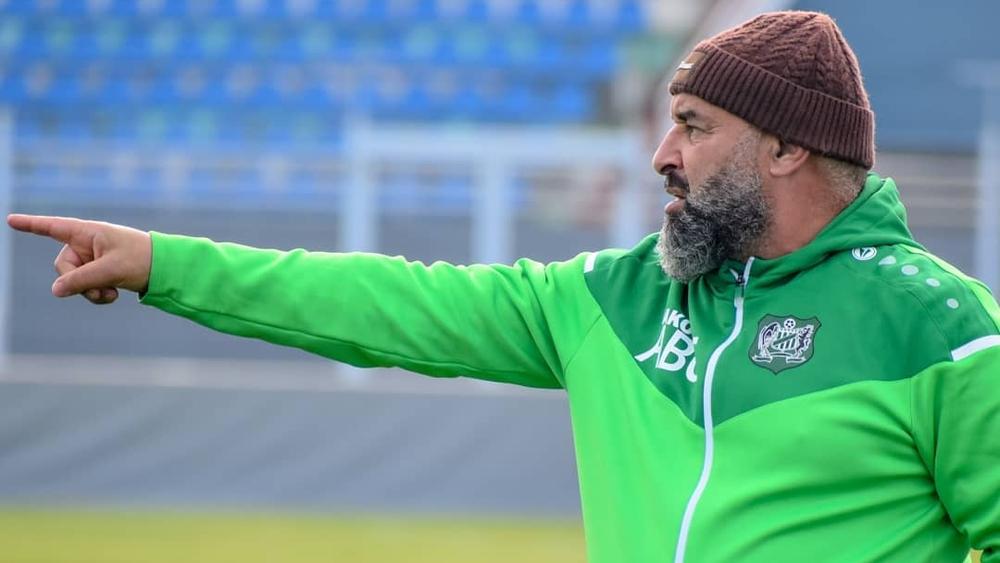 خاص/ بنشيخة يتخلف عن رحلة الدفاع صوب الرباط بسبب أعراض فيروس "كورونا"