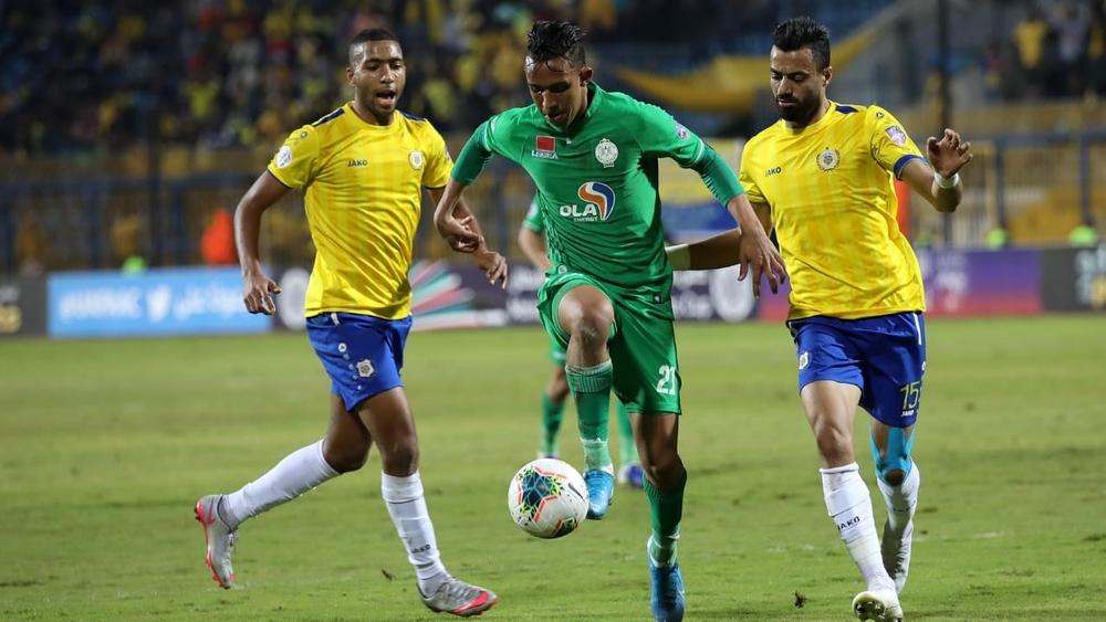 حكم من العراق لقيادة مباراة الرجاء أمام الإسماعيلي المصري