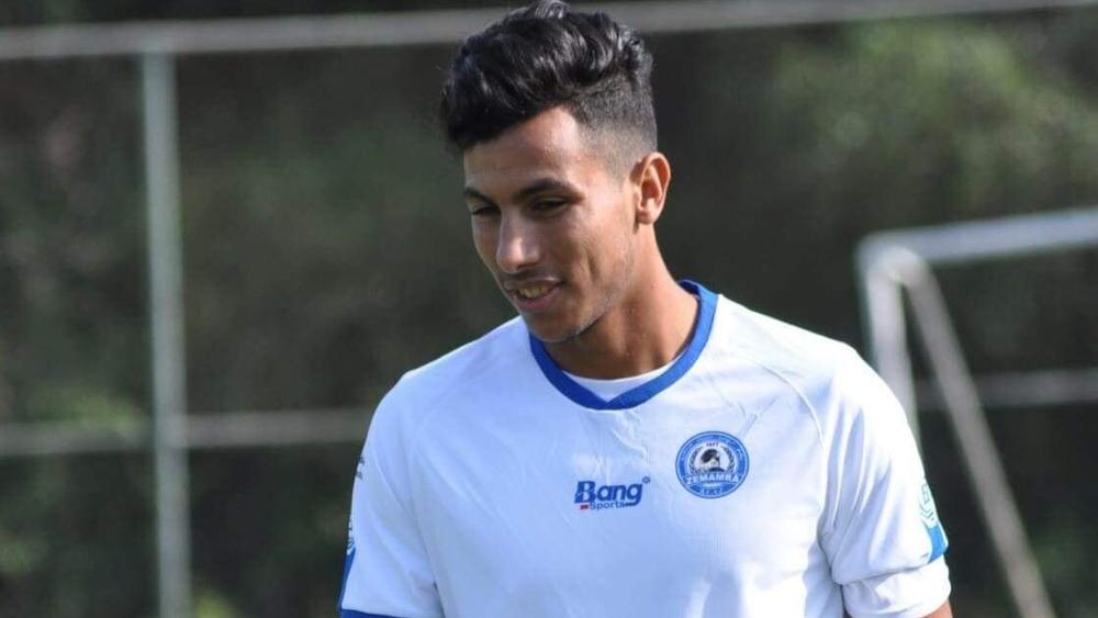 بعد مغادرته الملعب قبل نهاية المباراة .. إدارة نهضة الزمامرة توقف اللاعب طالب ربه و تلحقه بفريق الأمل