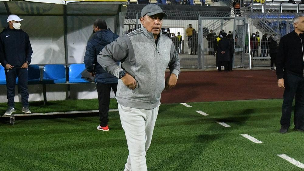 رسميا/ الجيش الملكي يفسخ عقد المدرب عبد الرحيم طاليب