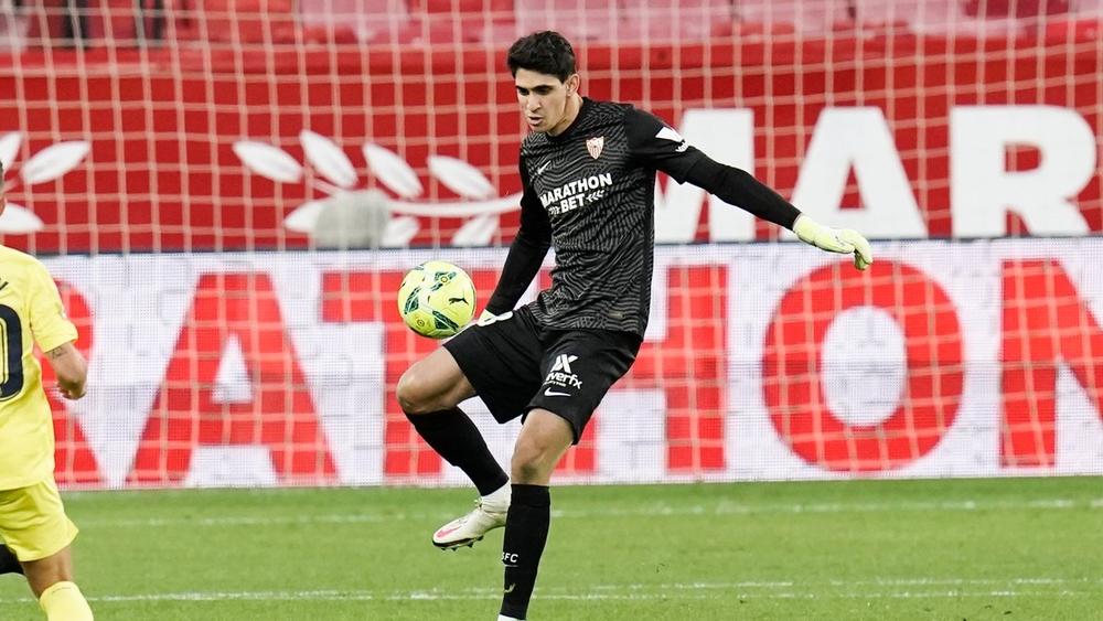 بونو يواصل "التعملق" ويُحصِّن شباك إشبيلية بتصديات هائلة أمام فياريال