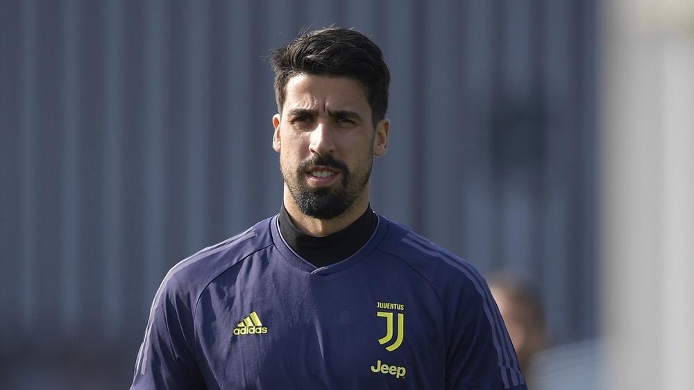 بعد أن بات خارج حسابات بيرلو.. خضيرة يطير إلى إنجلترا تمهيدا للتوقيع في كشوفات فريقه الجديد