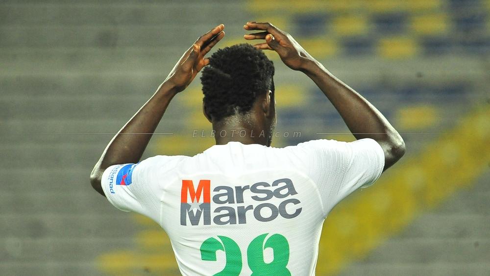 جماهير الرجاء تُنصِّب مالانغو نجماً لمباراته أمام وداد فاس