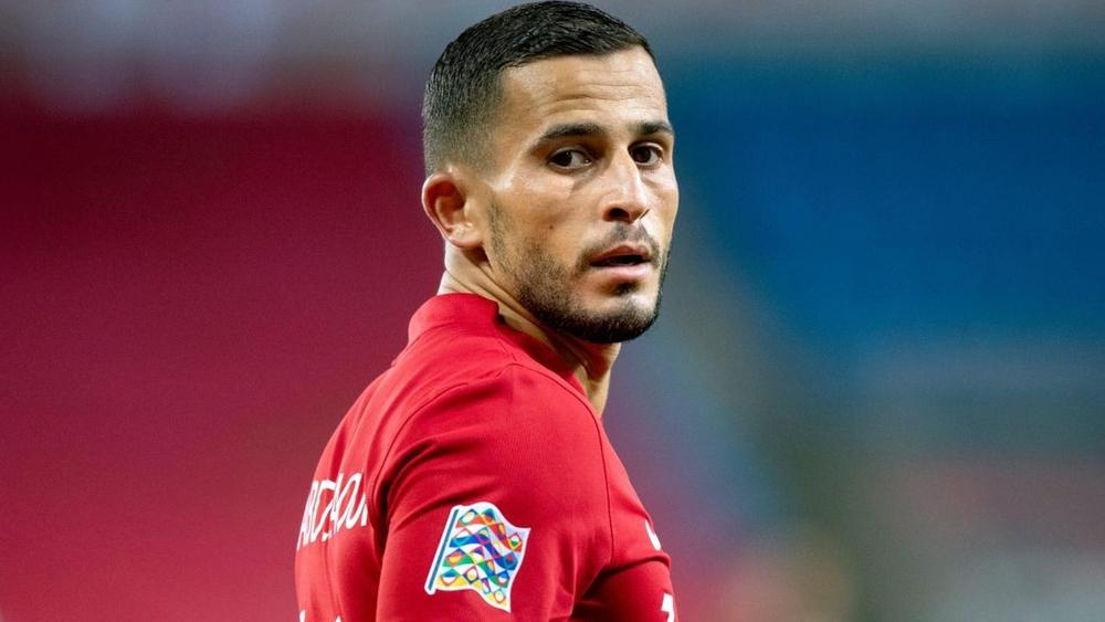 بعد انفجار الألعاب النارية في وجهه.. العين اليمنى للاعب العبدلاوي في "حالة سيئة" وطبيبه يرفض الجزم بـ"اعتزاله"