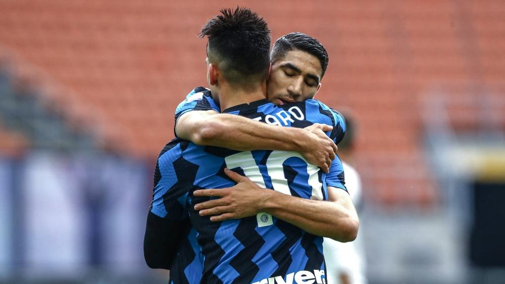 "هاتريك" لاوتارو وهدف حكيمي يقودان الإنتر لهزم كروتوني بسداسية واعتلاء صدارة الـ"سيري آ" مؤقتًا