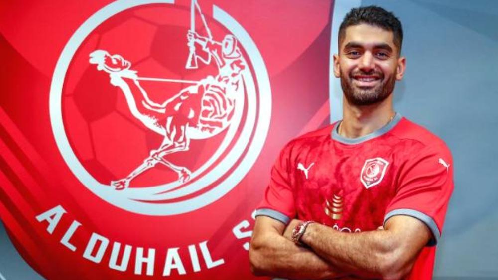 الدحيل القطري يستعير لاعب الوسط الإيراني علي كريمي