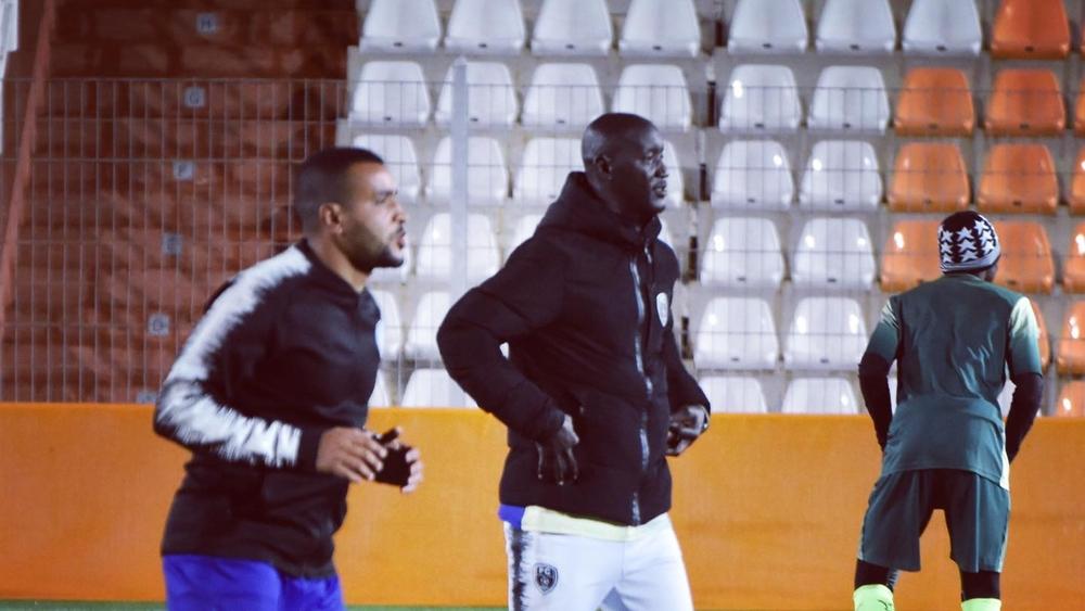 قبل ملاقاته نهضة بركان.. "تفرغ زينة" الموريتاني يكشف إصابة أحد أعضاء طاقمه التدريبي بـ"كورونا"
