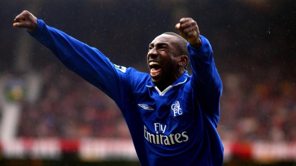 مهاجم تشيلسي سابقا: "مورينيو استخدمني كوسيلة ليُظهر للبقية أنه هو من يتحكم وأن أي لاعب كبير مهدد بالرحيل"