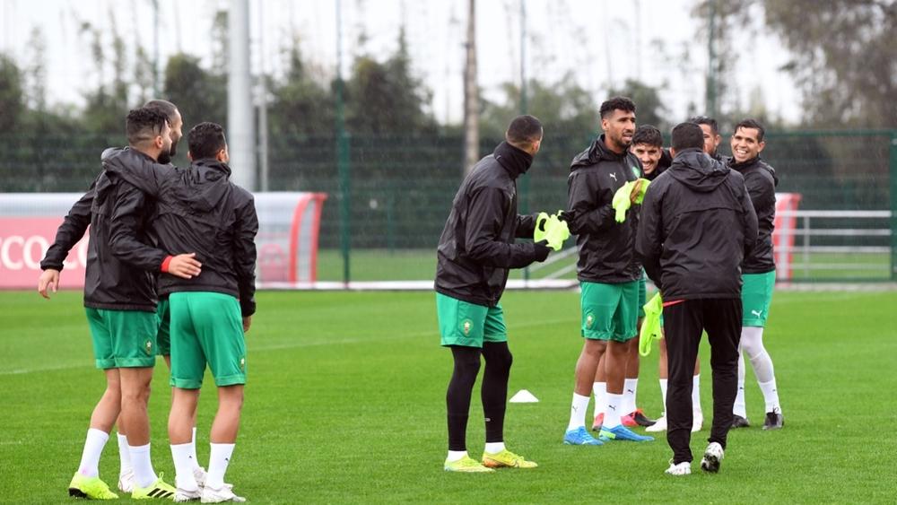 عموتة يكشف تشكيلة "المحليين" الرسمية لودية غينيا