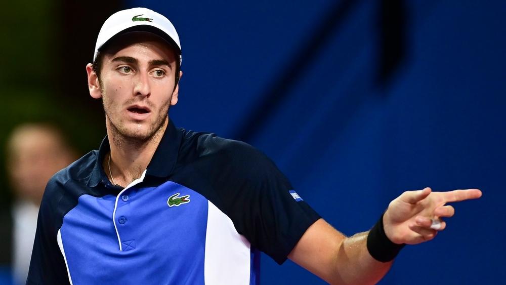 بعد خروجه من تصفيات أستراليا المفتوحة.. المغربي إليوت بنشيتريت يعلن اكتشاف إصابة خصمه بـ"كورونا" أثناء المباراة!