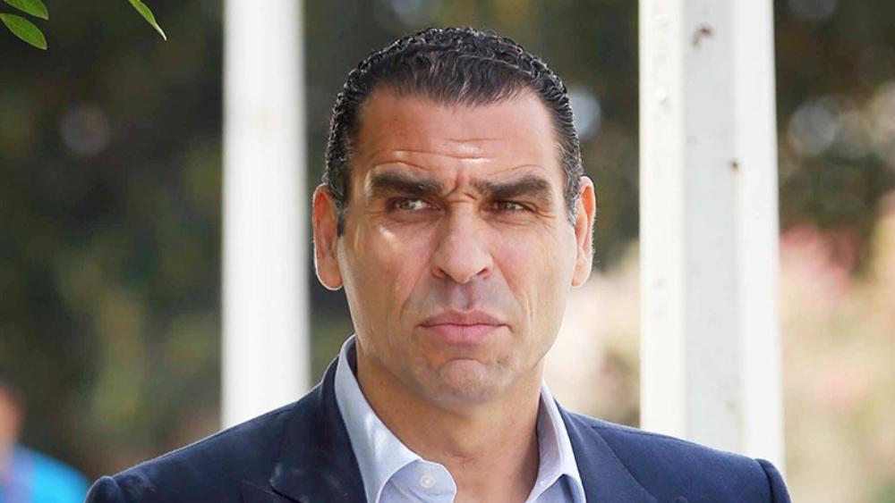 رغم غياب الجزائر عن "الشان".. زطشي منافس لقجع على نيل "عضوية الفيفا" يطير إلى الكاميرون لطلب دعم رؤساء الاتحادات الوطنية